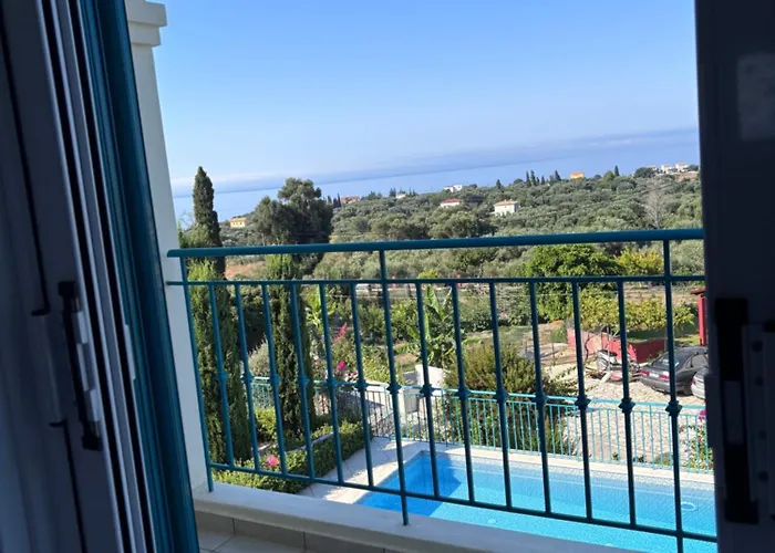 Helios, Kaligata - First Floor Metaxáta