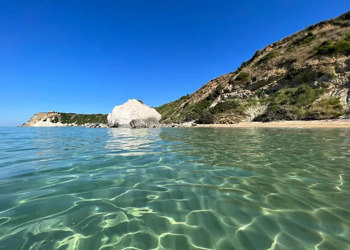 Helios, Kaligata - First Floor Metaxáta