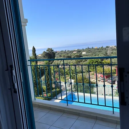 Helios, Kaligata - First Floor Metaxáta